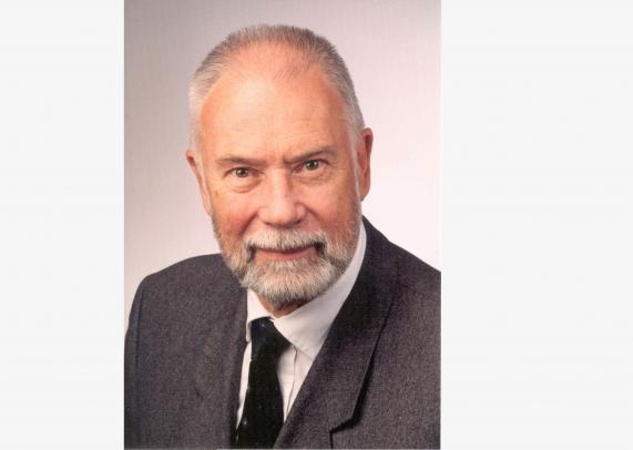 Prof. Dr. Hartwig Höcker Prof. Dr. Hartwig Höcker