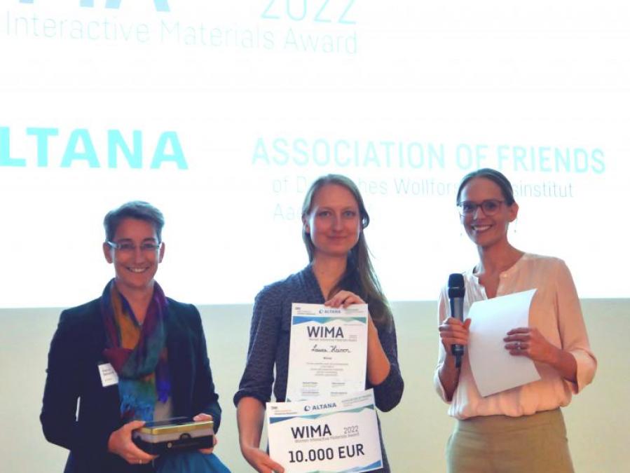 Die Gewinnerin Laura Heinen (mittig) Die Gewinnerin Laura Heinen