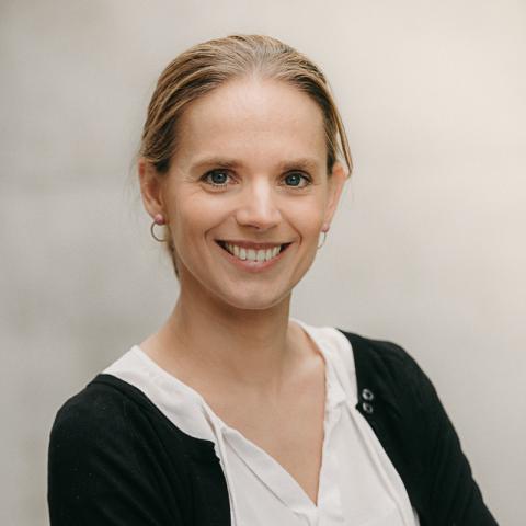 Portraitfoto Prof. Dr.-Ing. Laura De Laporte