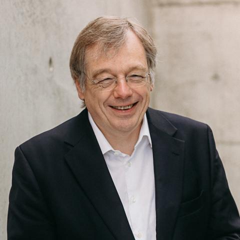 Portraitfoto von Prof. Dr. Martin Möller